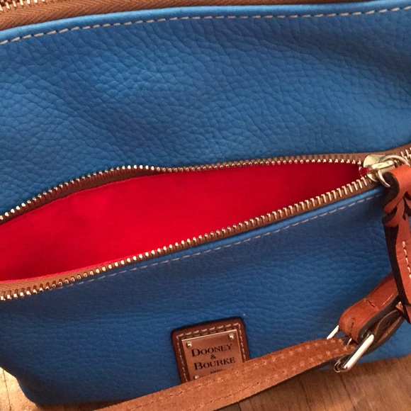 Brand New Dooney & Bourke cross body bag - Picture 8 of 8